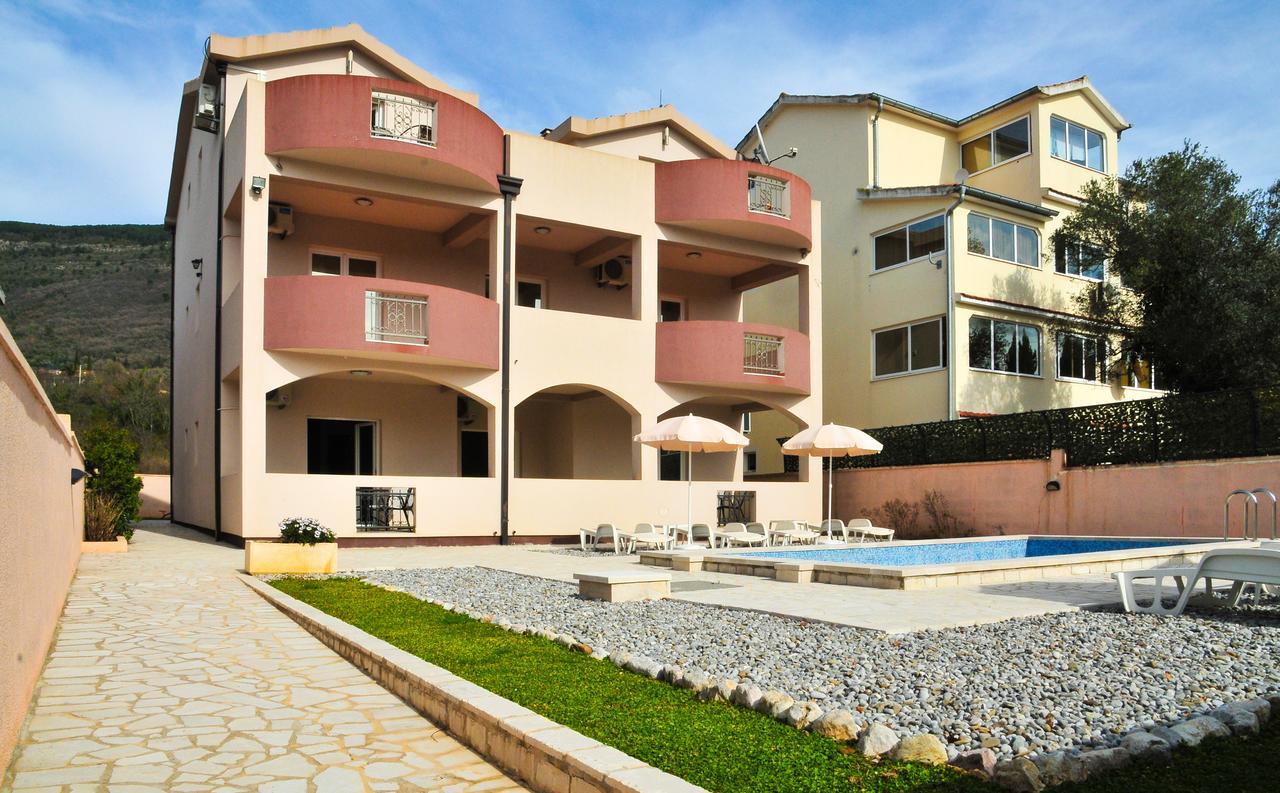 Apartmani Bulajic Τίβατ Εξωτερικό φωτογραφία