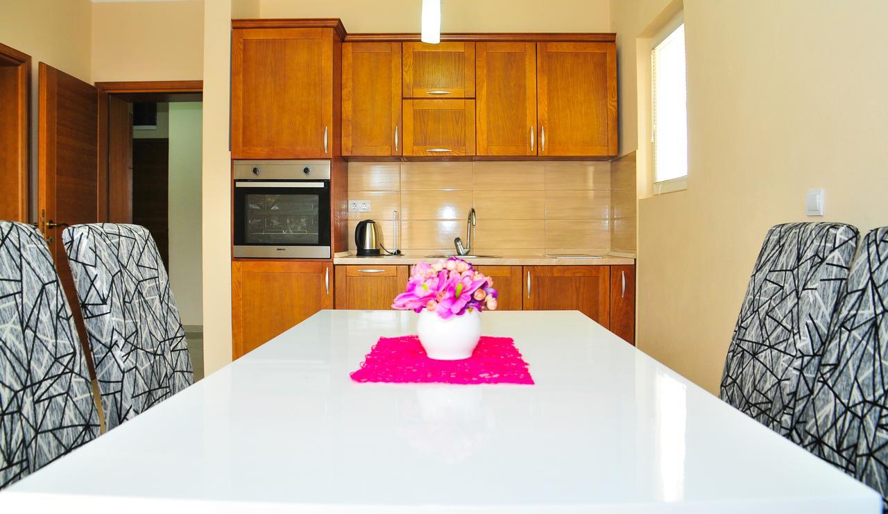 Apartmani Bulajic Τίβατ Εξωτερικό φωτογραφία